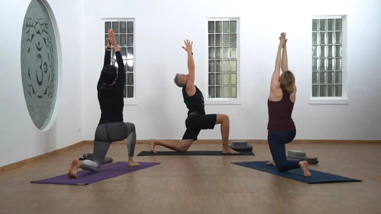 Vinyasa Yoga - Räumlichkeit