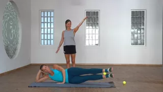 Pilates mit dem Tennisball