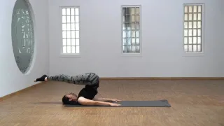 How to: Pilates Roll Over